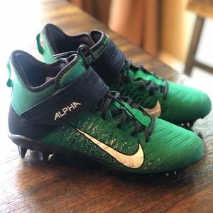 Nike Men’s Alpha Menace Pro 2 Mid football cleats.